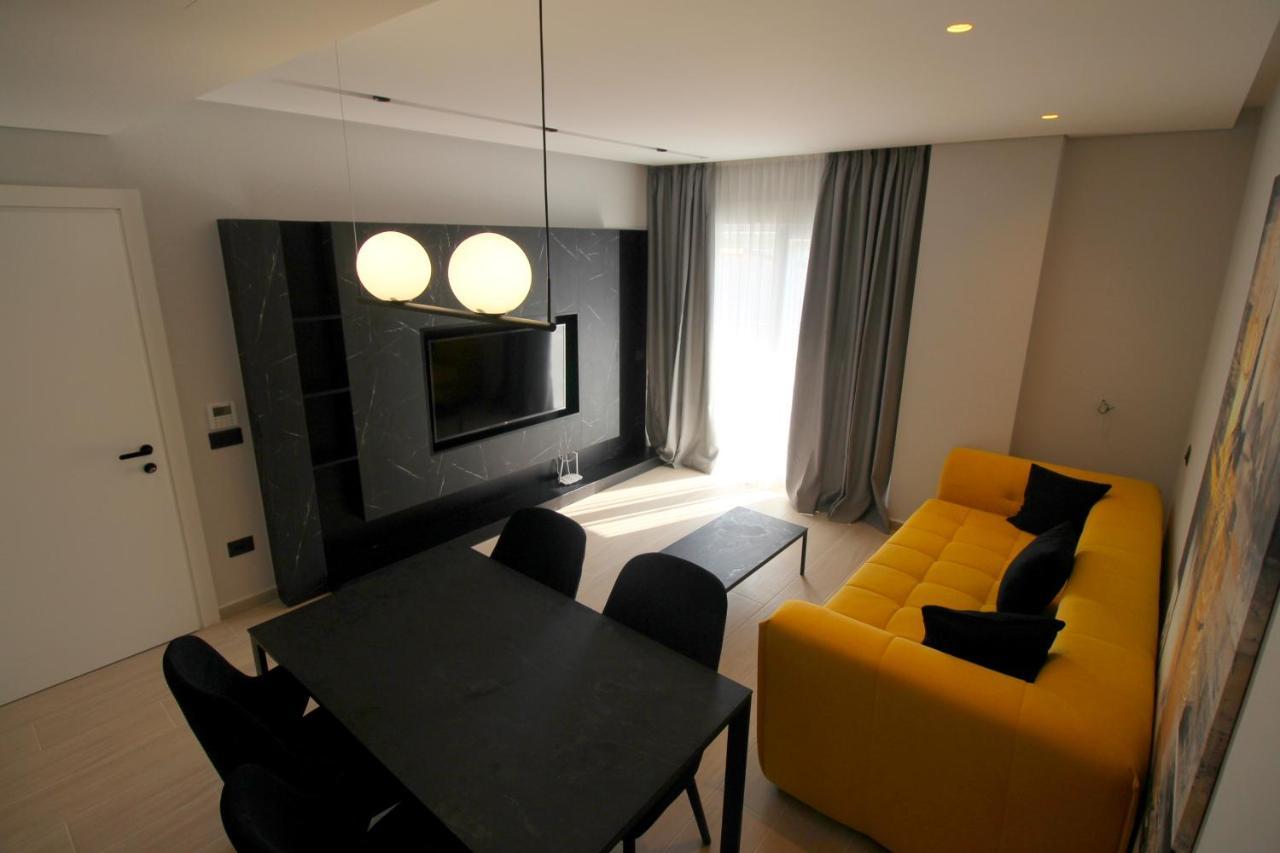 "The View" Luxury Apartments ซารานเดอ ภายนอก รูปภาพ
